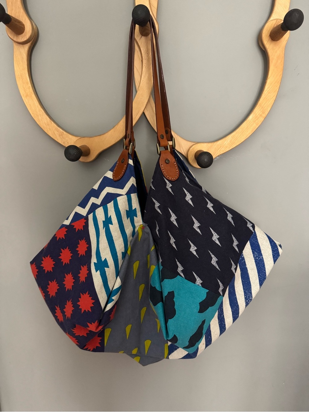 Patchwork Multi-Color Shoulder Bag with Leather Straps - Picture 5 of 12